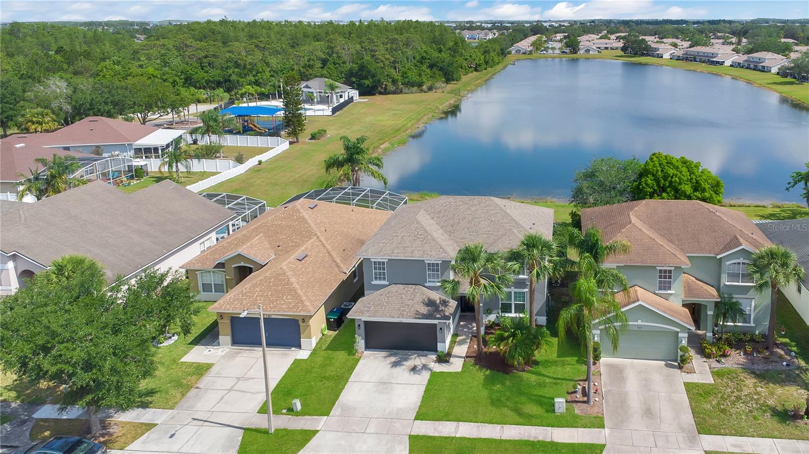 Image 36 of 41 For 726 Lake Biscayne Way