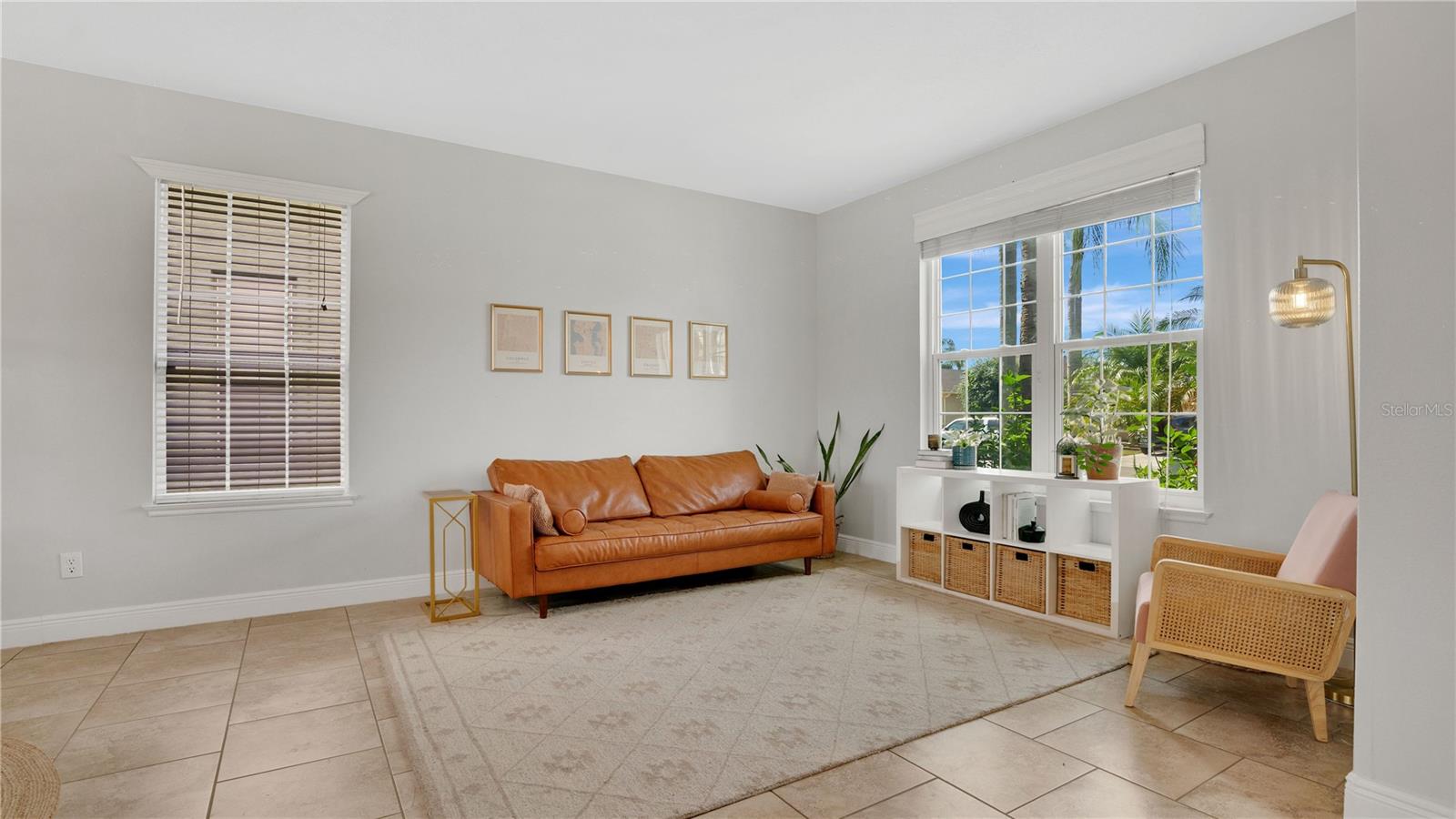 Image 5 of 41 For 726 Lake Biscayne Way