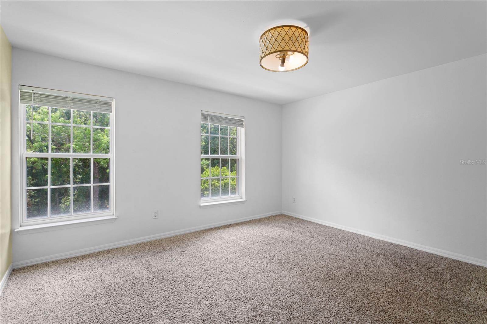 Image 17 of 40 For 754 Centervale Drive