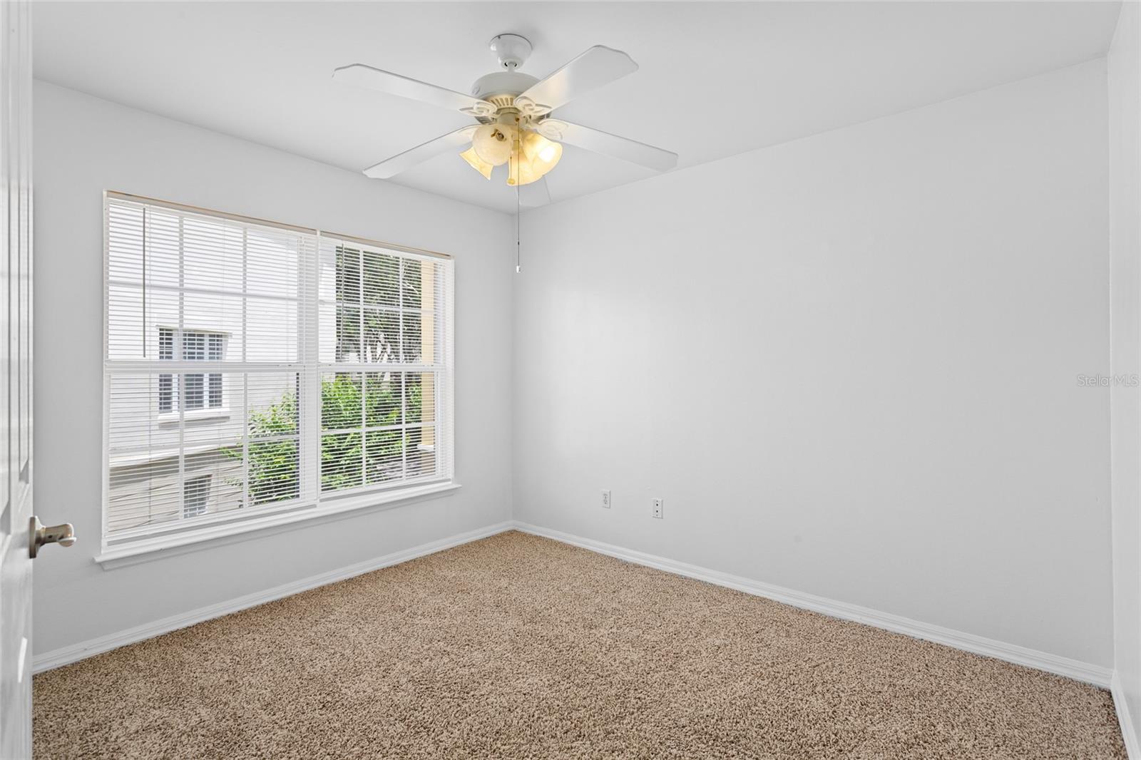 Image 19 of 40 For 754 Centervale Drive