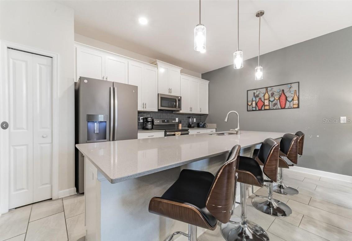 Image 6 of 31 For 4983 Windermere Avenue