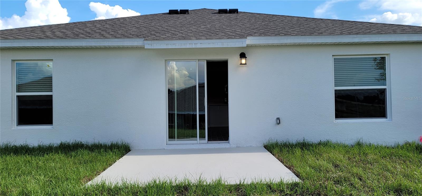 Image 3 of 60 For 707 Staffora Street