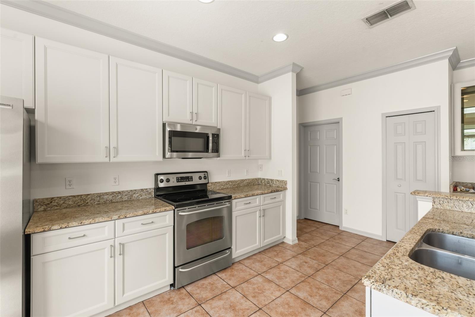 Image 14 of 46 For 3752 Cleary Way