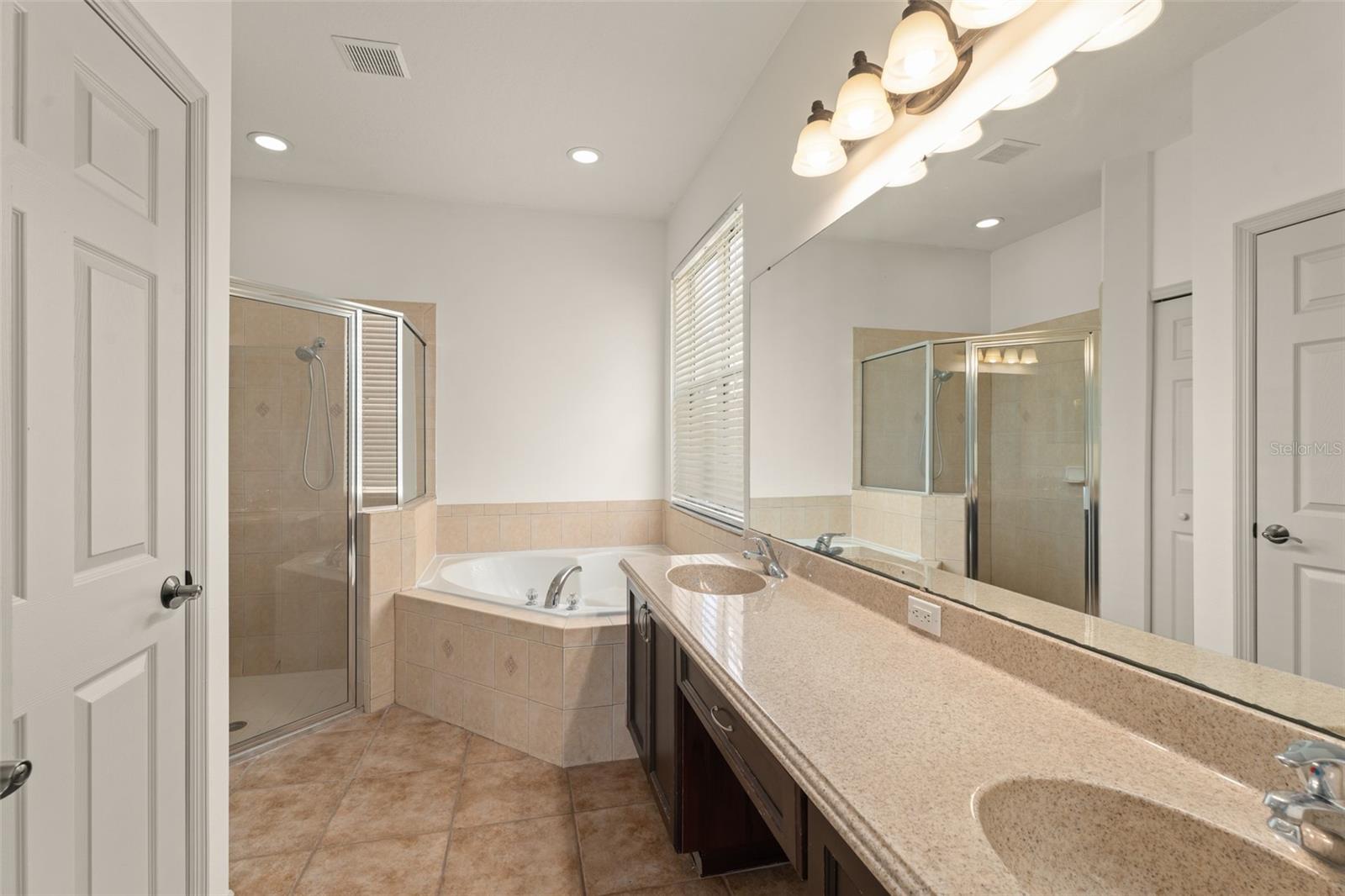 Image 19 of 46 For 3752 Cleary Way