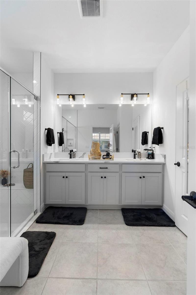 Image 18 of 33 For 4911 Shady Pines Drive