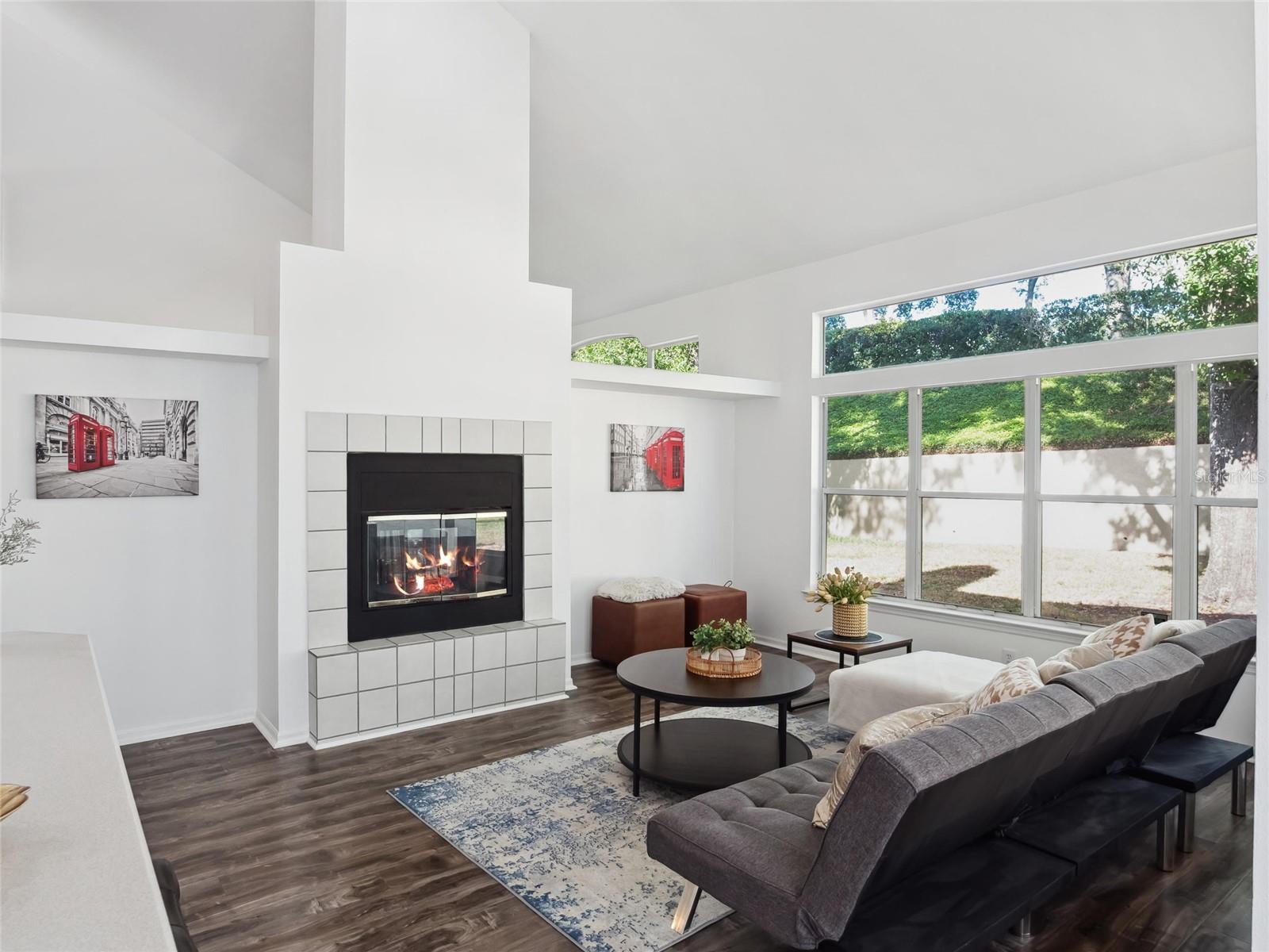 Image 16 of 40 For 220 Wimbledon Circle