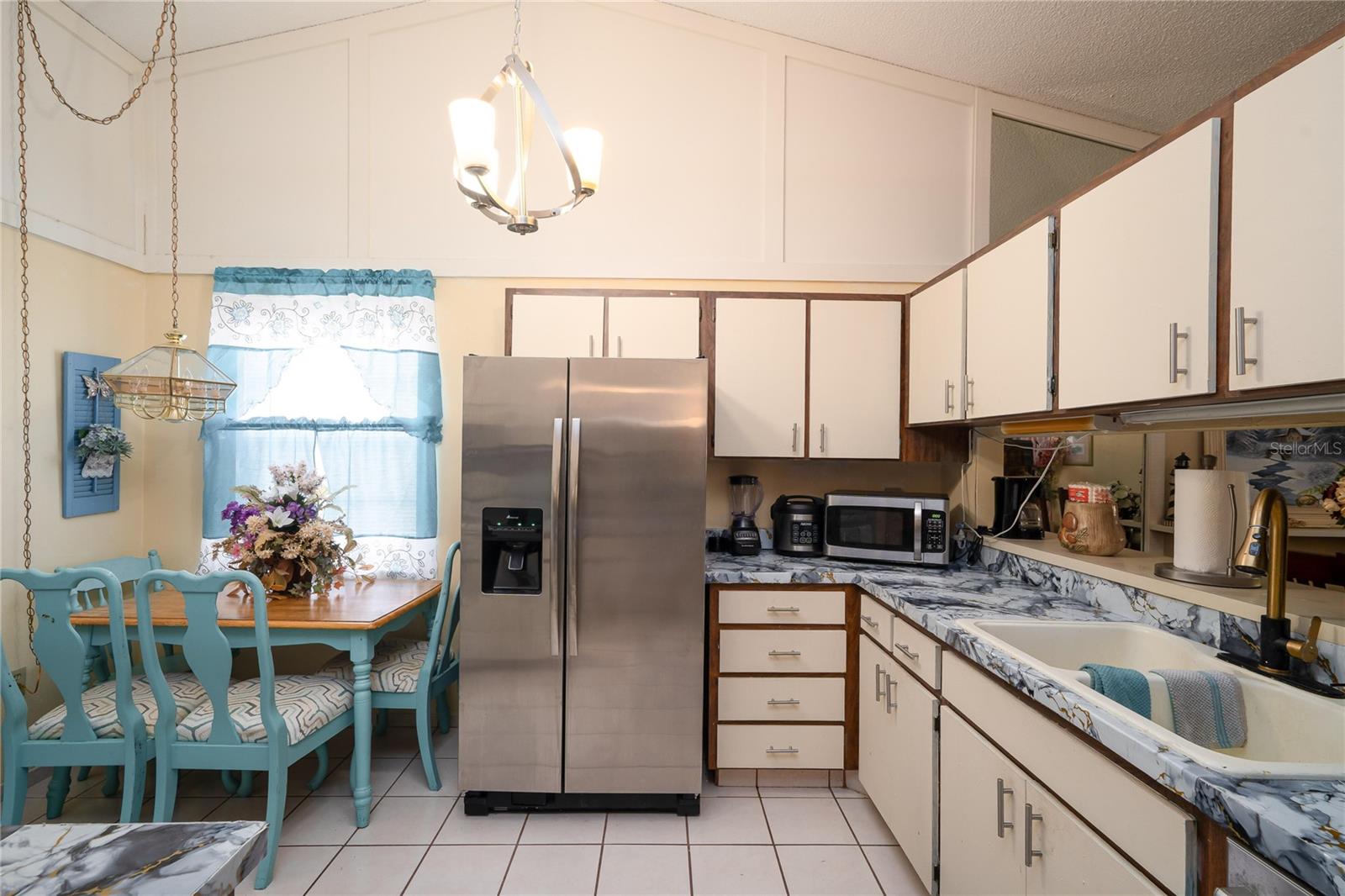 Image 10 of 28 For 7418 Riverbank Drive