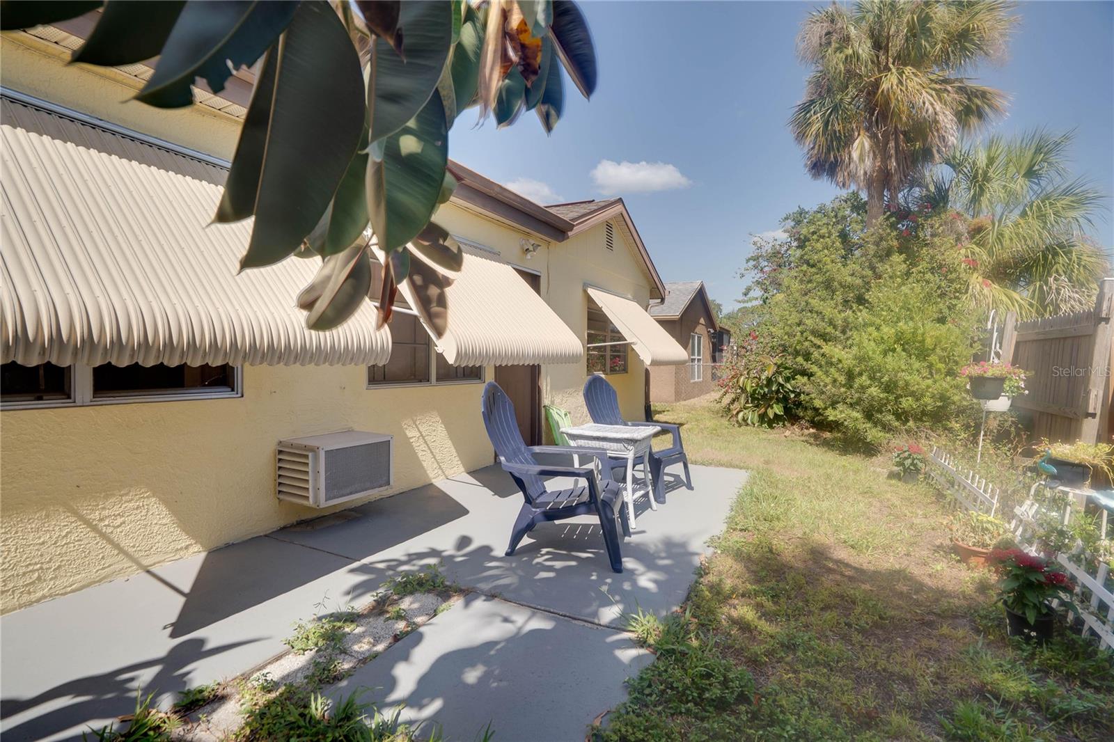 Image 7 of 28 For 7418 Riverbank Drive
