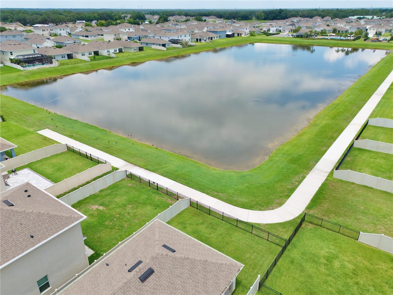 Image 34 of 48 For 3945 Angola Lane