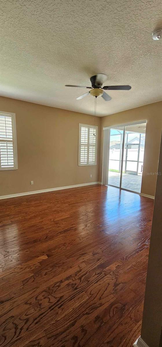 Image 4 of 49 For 2752 Bellewater Place