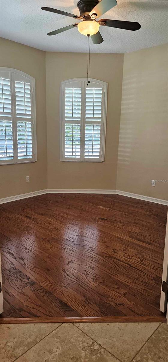 Image 8 of 49 For 2752 Bellewater Place