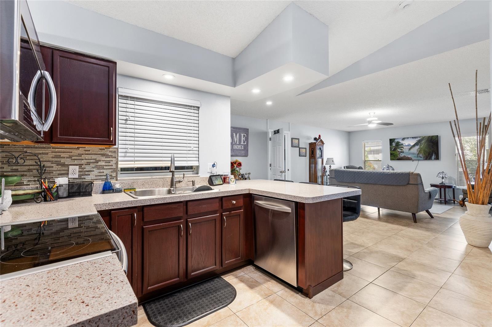 Image 7 of 39 For 5113 Sage Way
