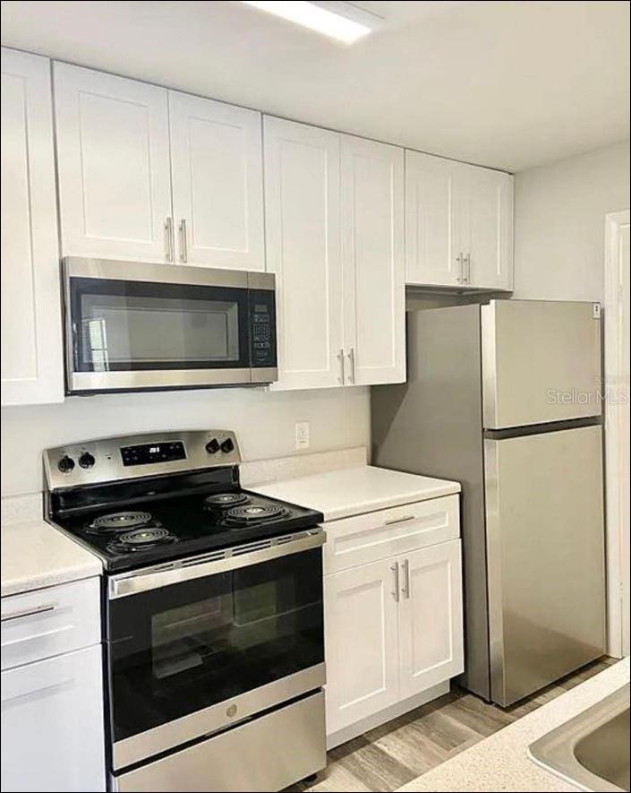 Image 7 of 22 For 4225 Thornbriar Lane 305