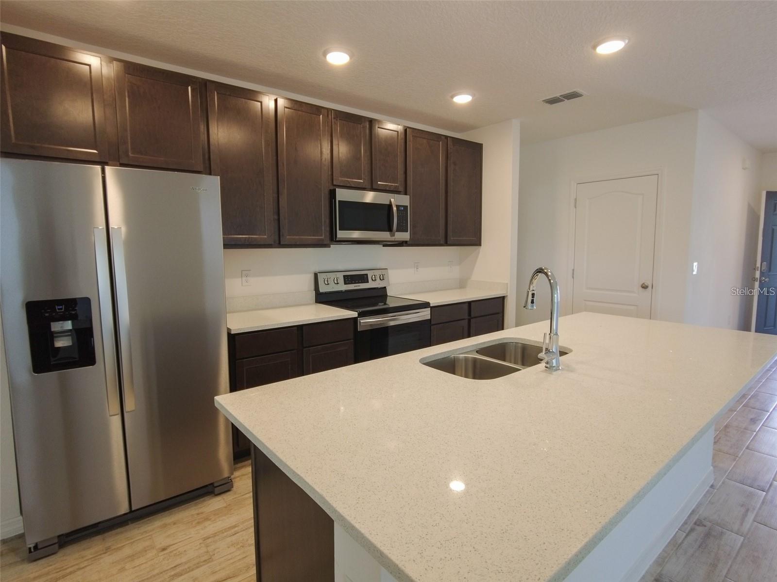Image 6 of 16 For 423 Taft Drive
