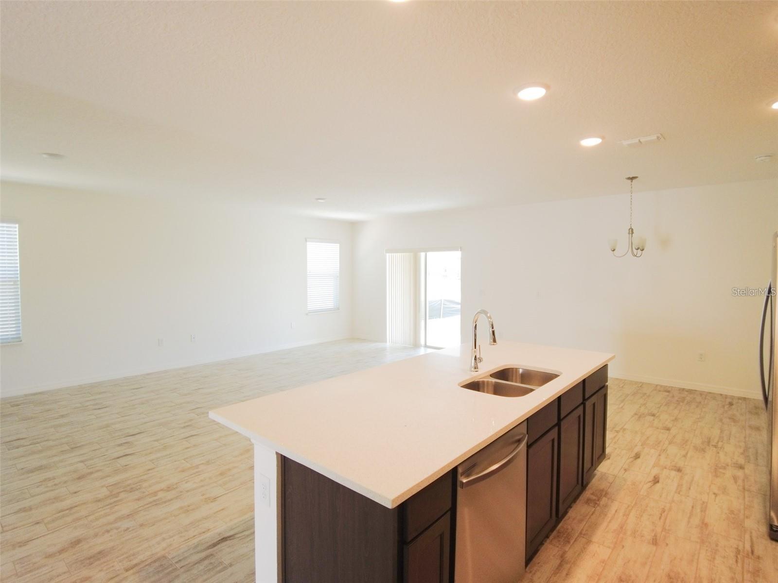 Image 7 of 16 For 423 Taft Drive