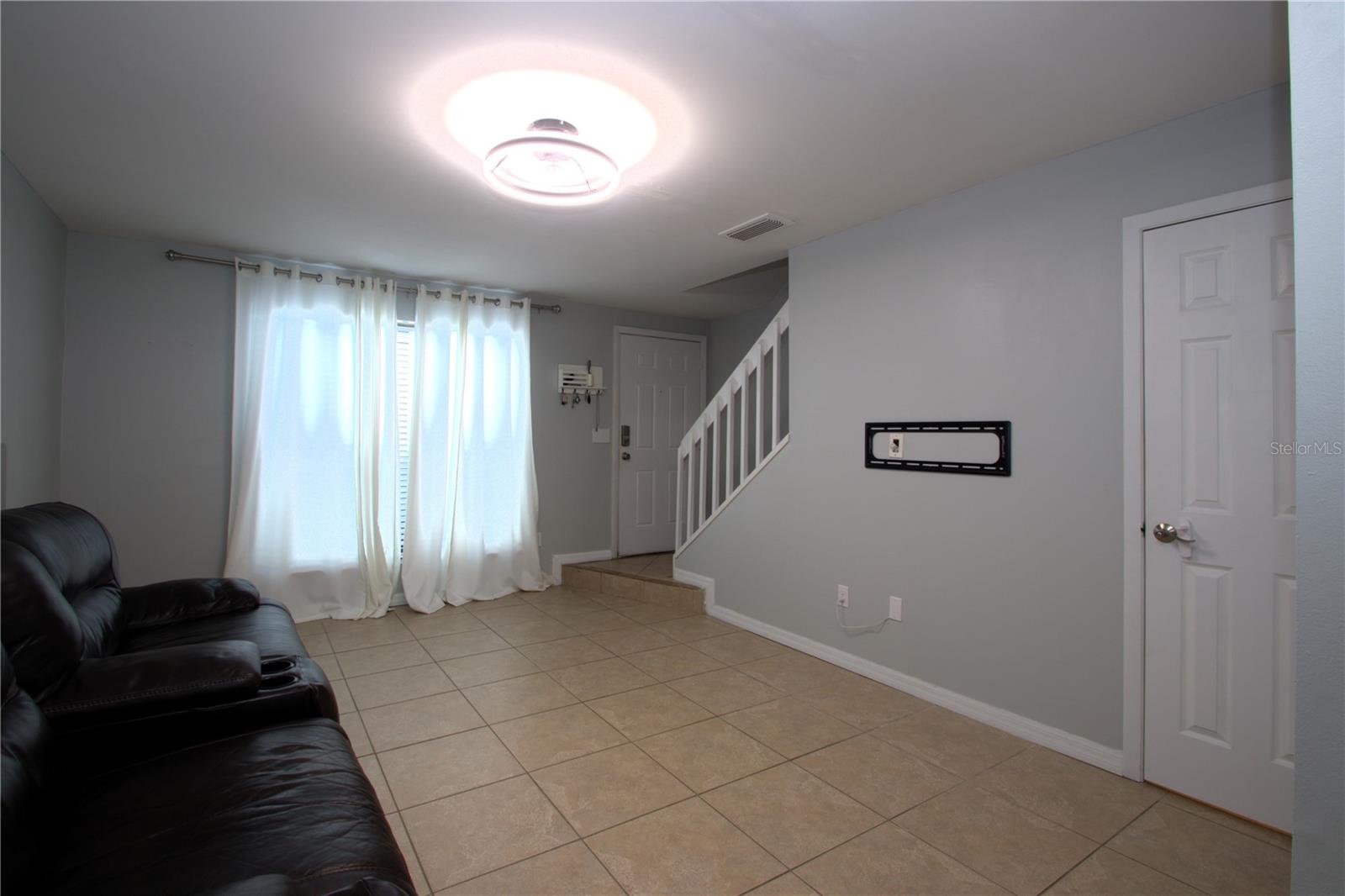 Image 3 of 23 For 613 Casa Park Court B Court N B
