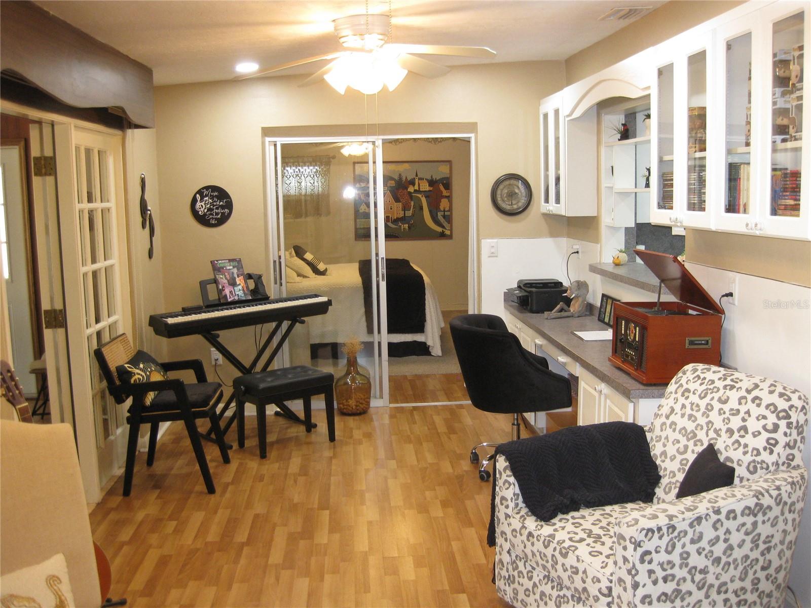 Image 9 of 27 For 7026 Lenape Circle