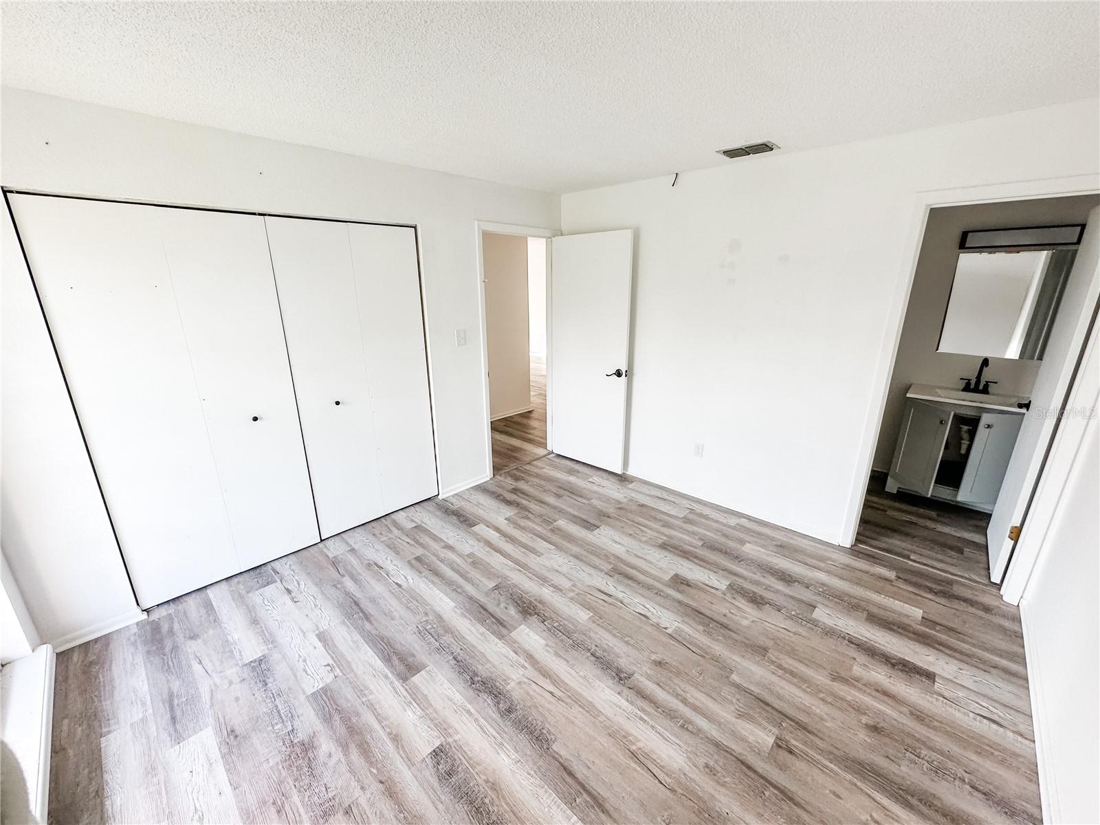 Image 14 of 22 For 5390 29th Place B