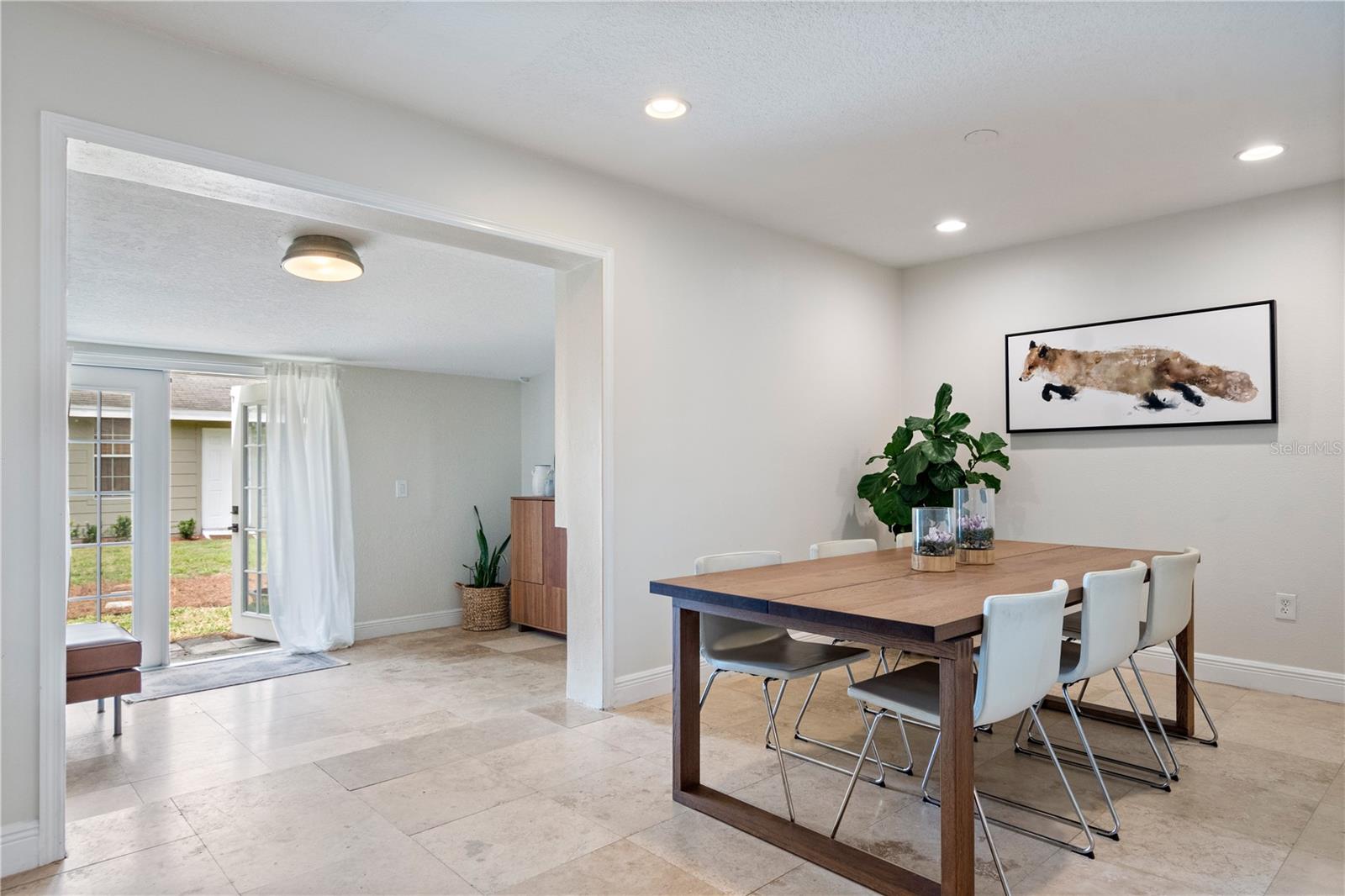 Image 19 of 51 For 417 Carvell Drive