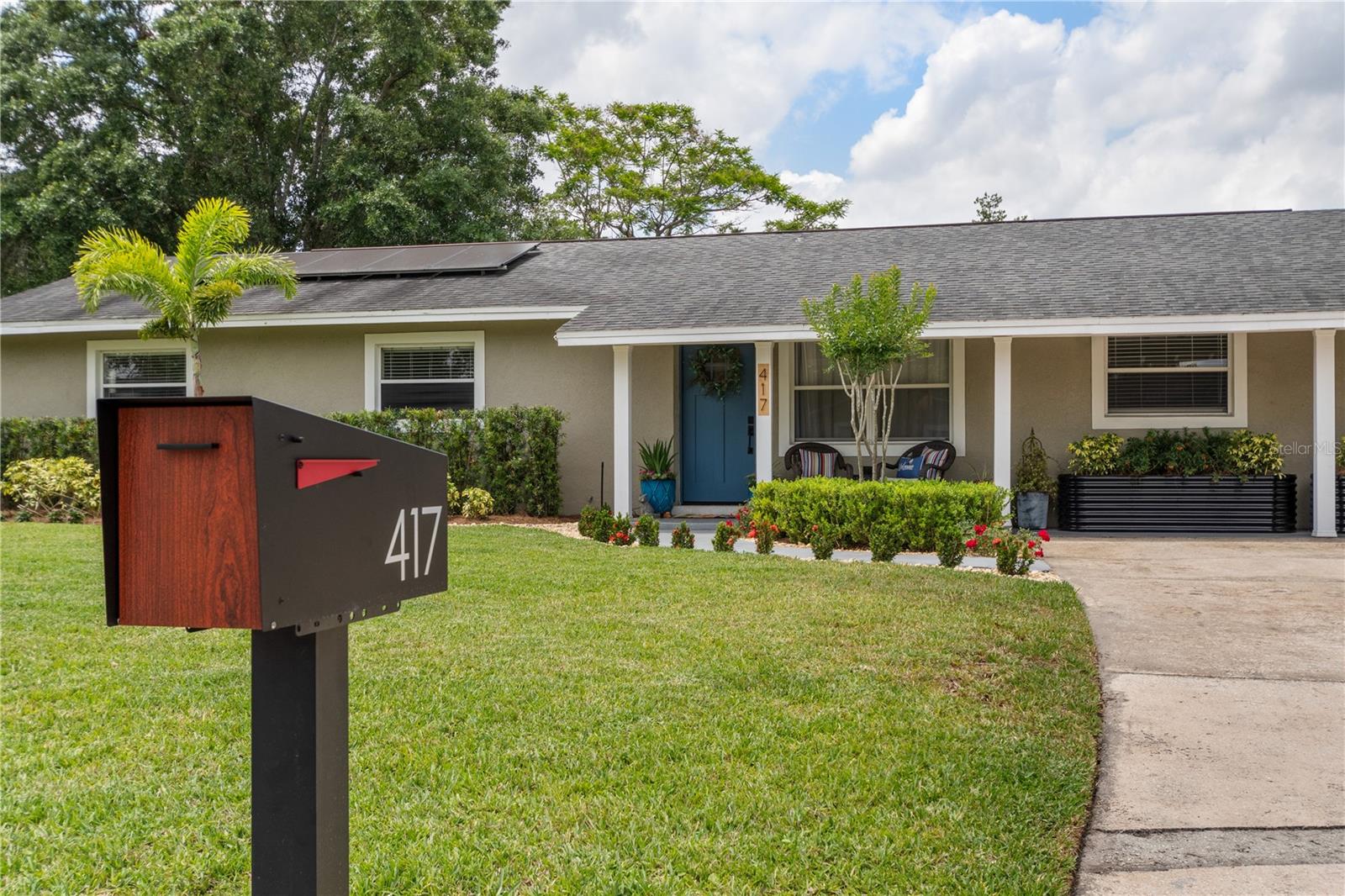 Image 3 of 51 For 417 Carvell Drive