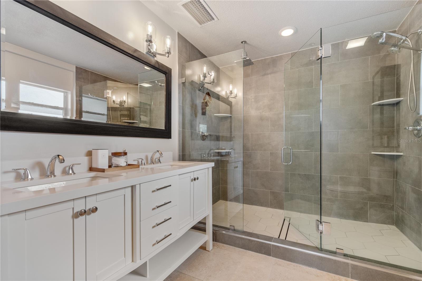 Image 30 of 51 For 417 Carvell Drive