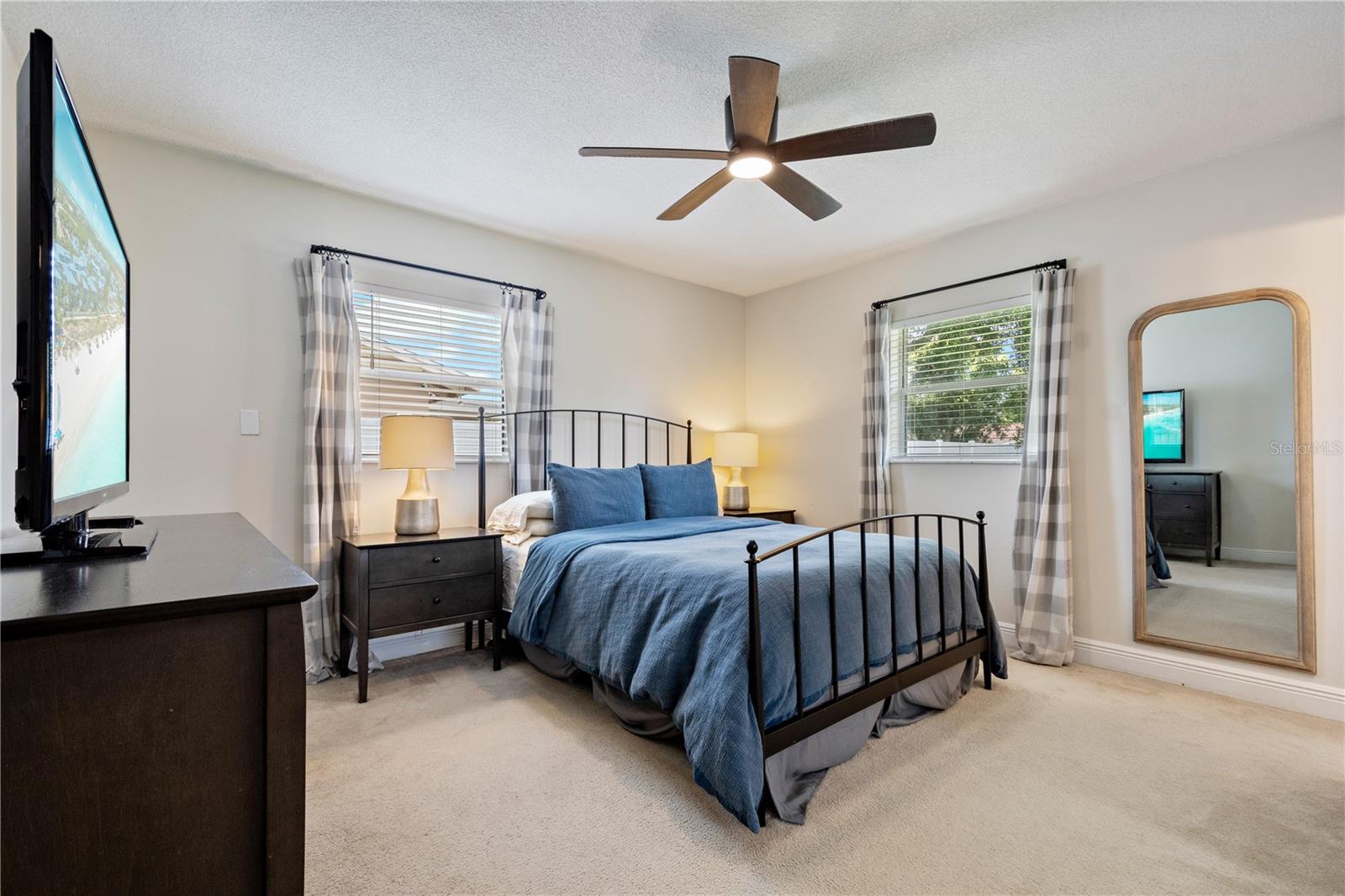 Image 31 of 51 For 417 Carvell Drive