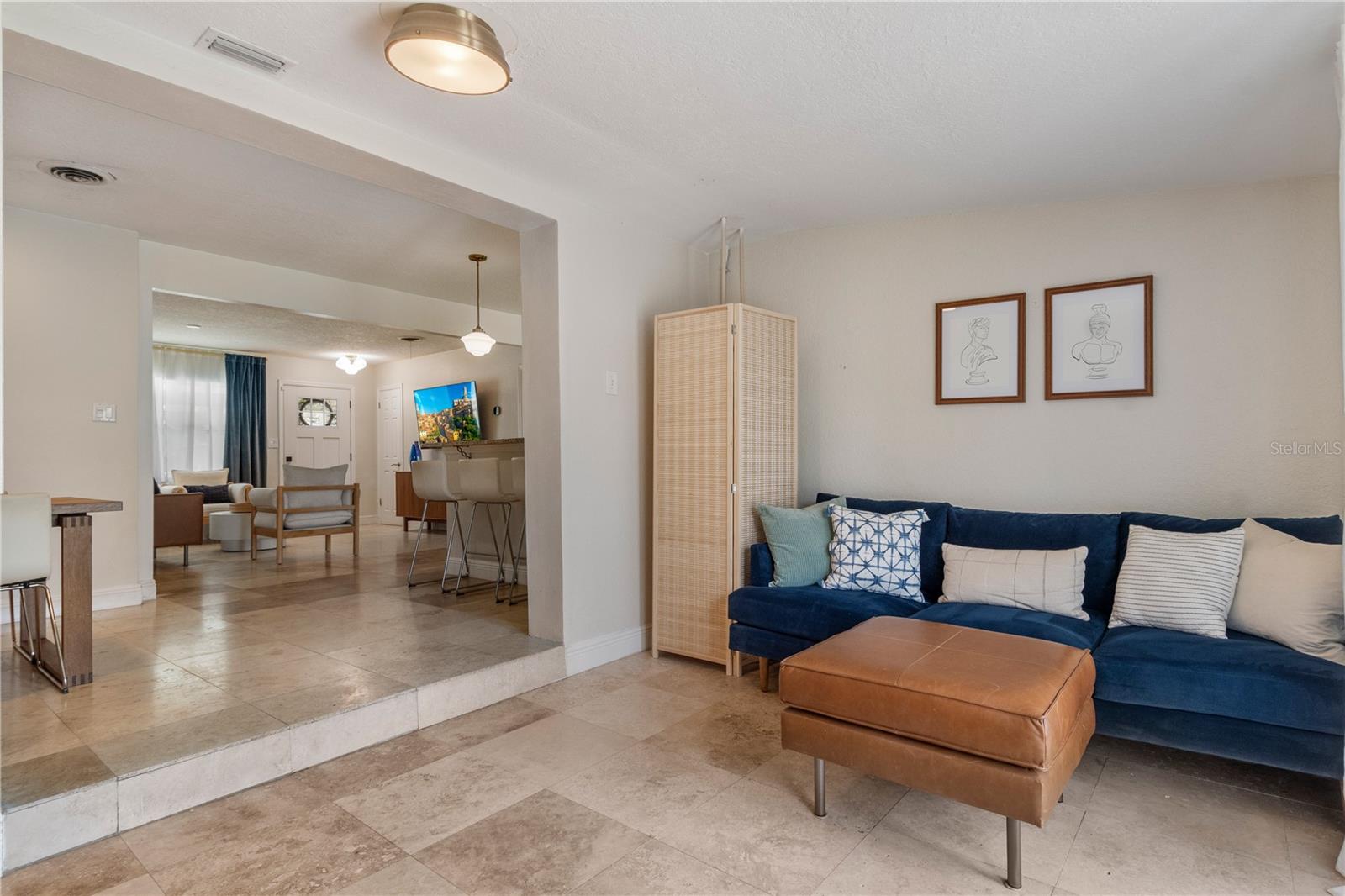 Image 40 of 51 For 417 Carvell Drive