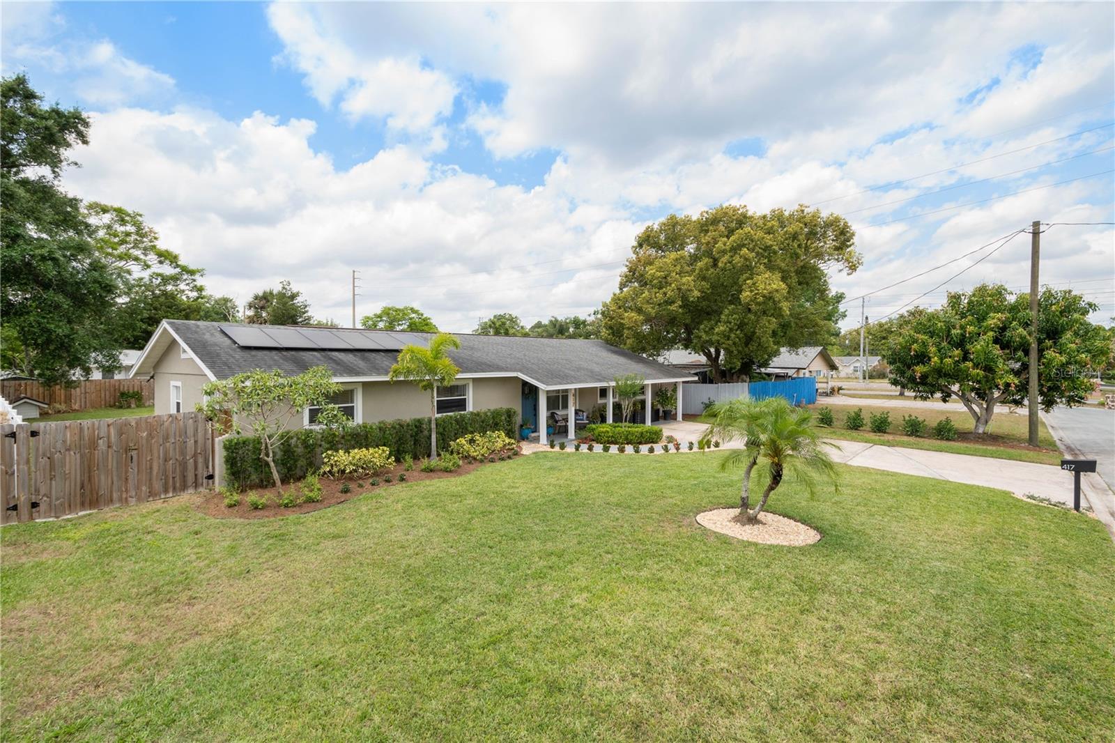 Image 5 of 51 For 417 Carvell Drive