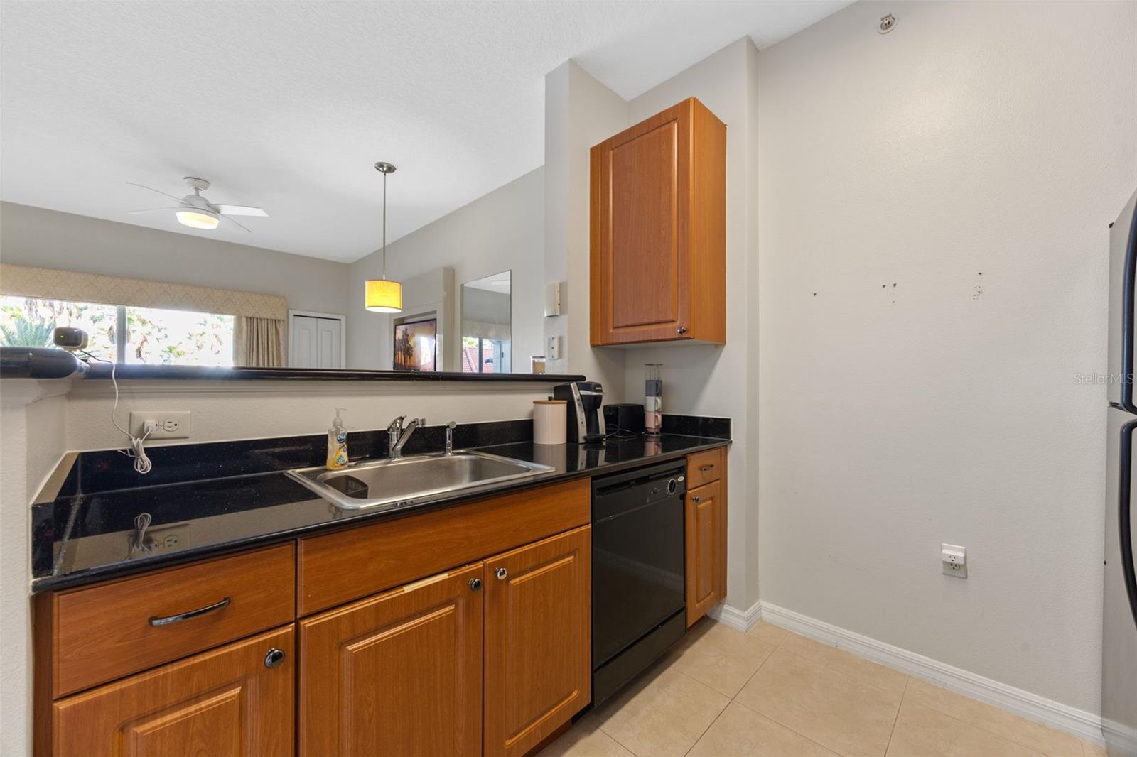 Image 18 of 43 For 7395 Universal Boulevard 203