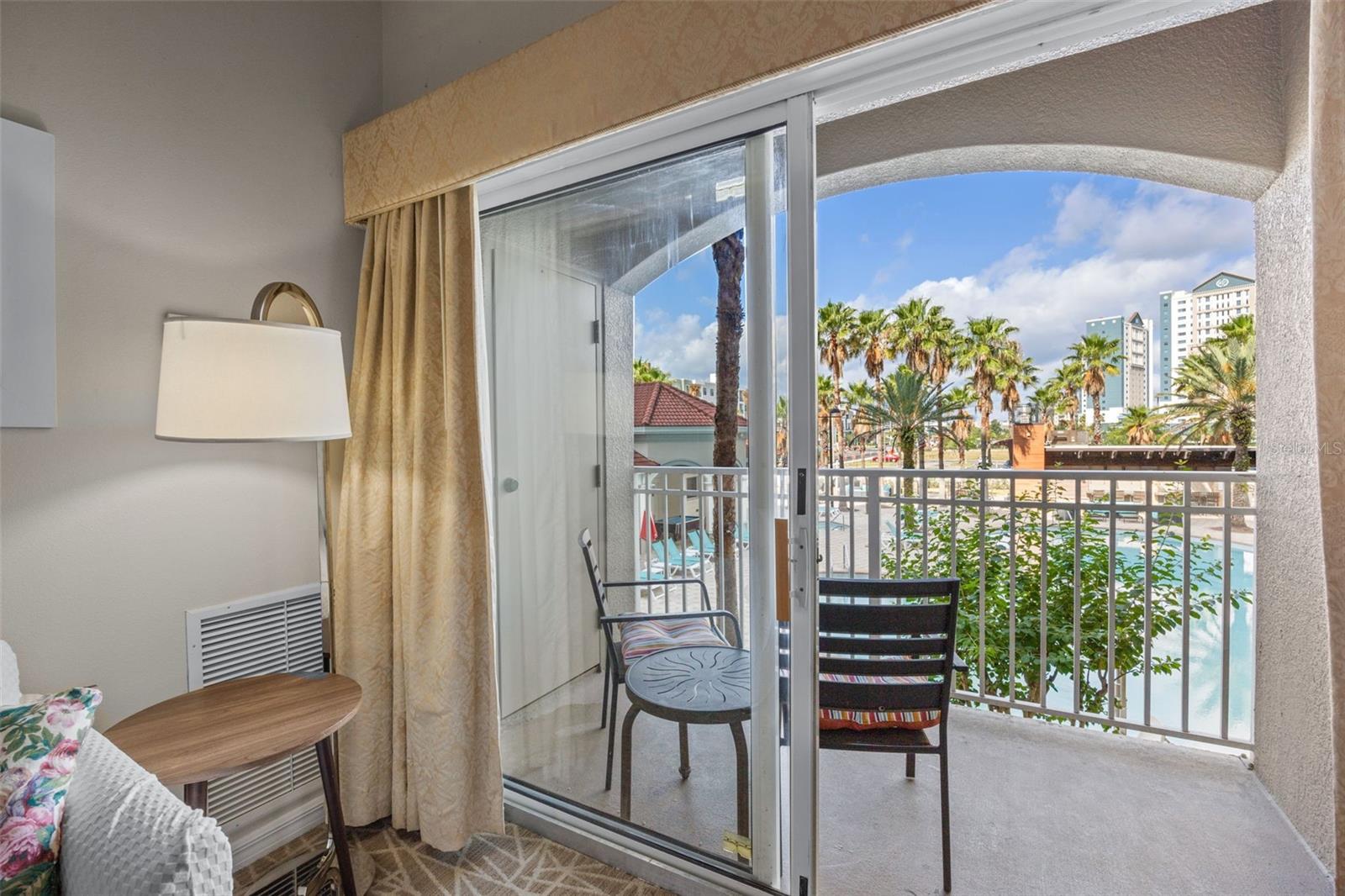 Image 2 of 43 For 7395 Universal Boulevard 203