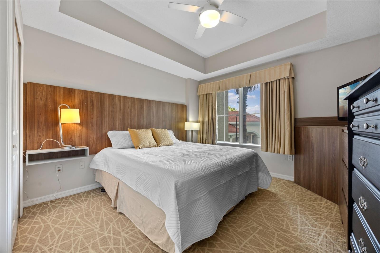 Image 21 of 43 For 7395 Universal Boulevard 203