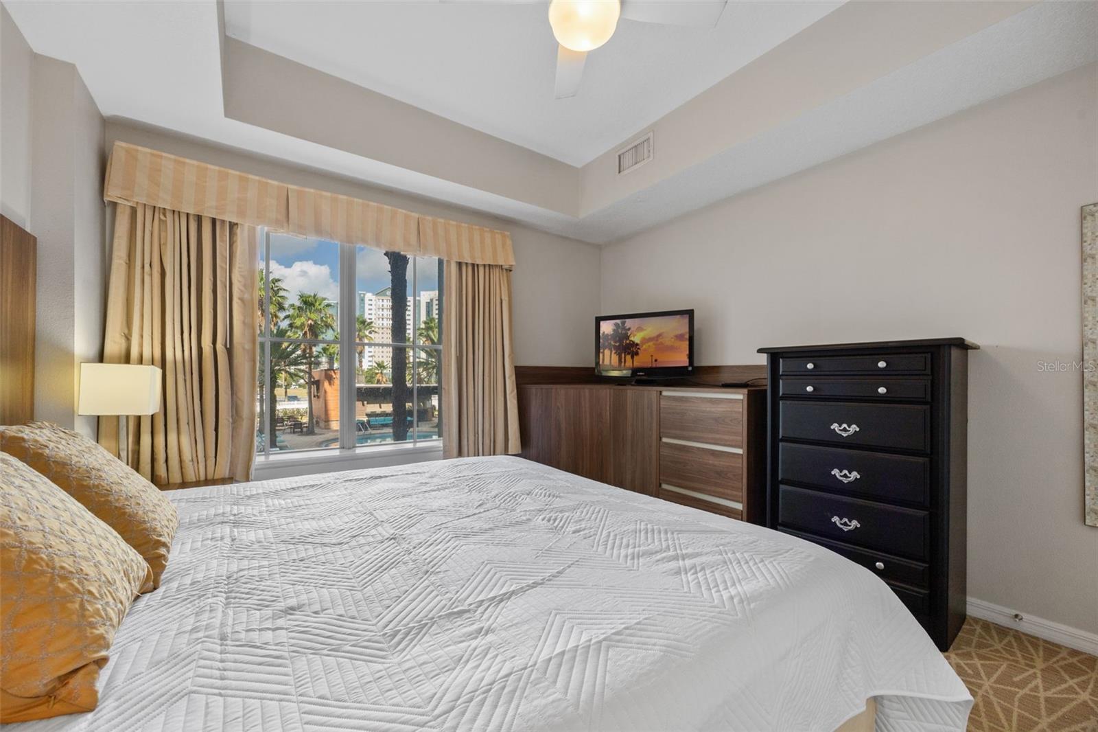 Image 22 of 43 For 7395 Universal Boulevard 203