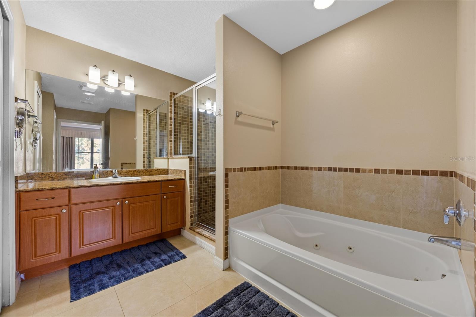 Image 25 of 43 For 7395 Universal Boulevard 203