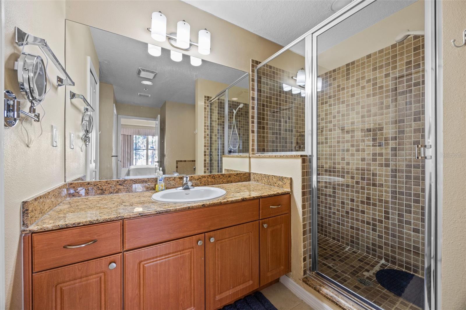 Image 27 of 43 For 7395 Universal Boulevard 203