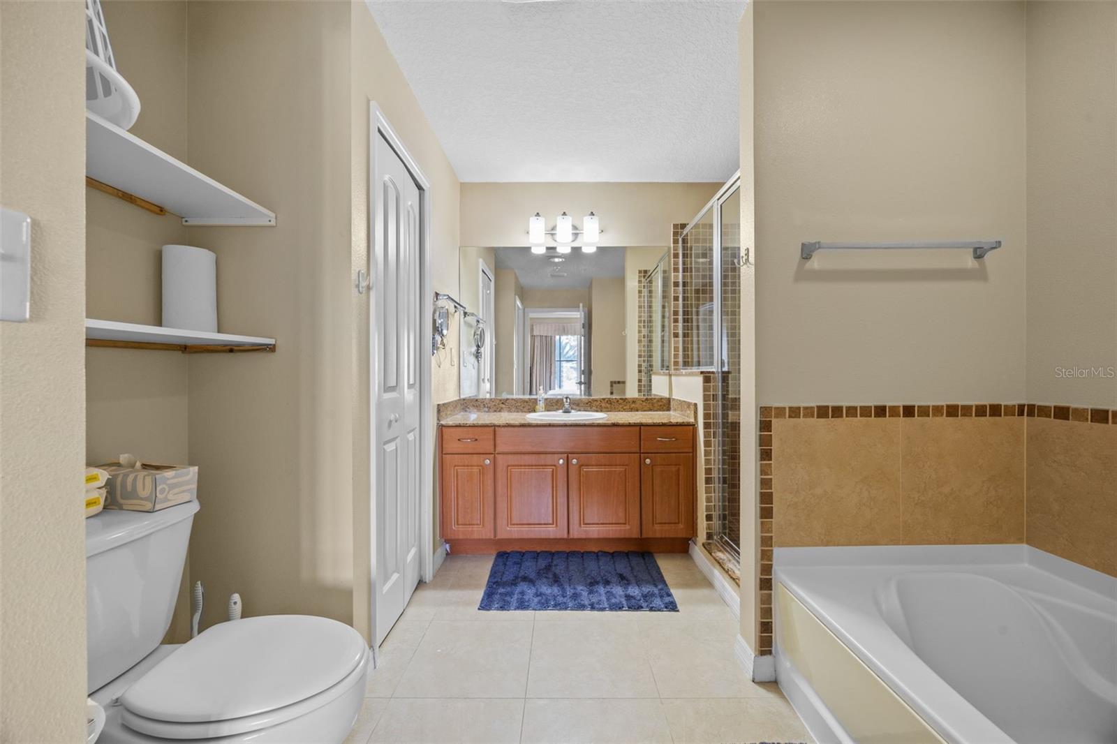 Image 28 of 43 For 7395 Universal Boulevard 203