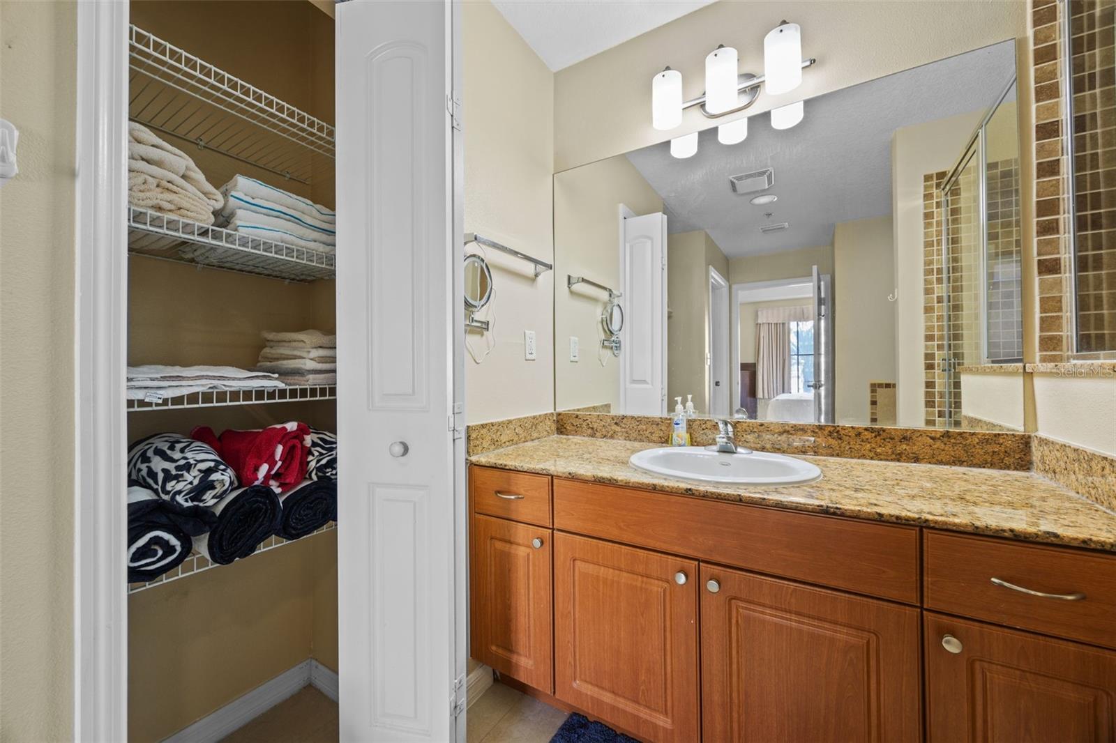 Image 29 of 43 For 7395 Universal Boulevard 203