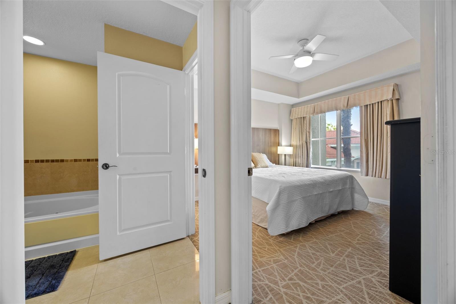 Image 30 of 43 For 7395 Universal Boulevard 203