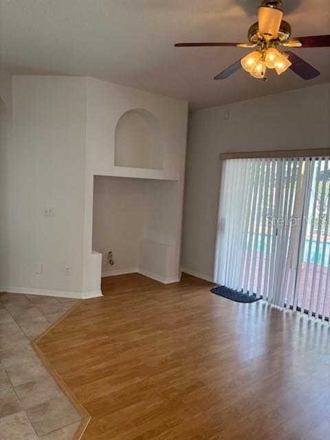 Image 10 of 56 For 508 Royal Tree Lane