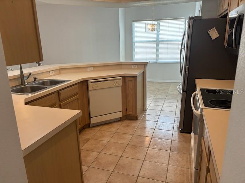 Image 8 of 56 For 508 Royal Tree Lane