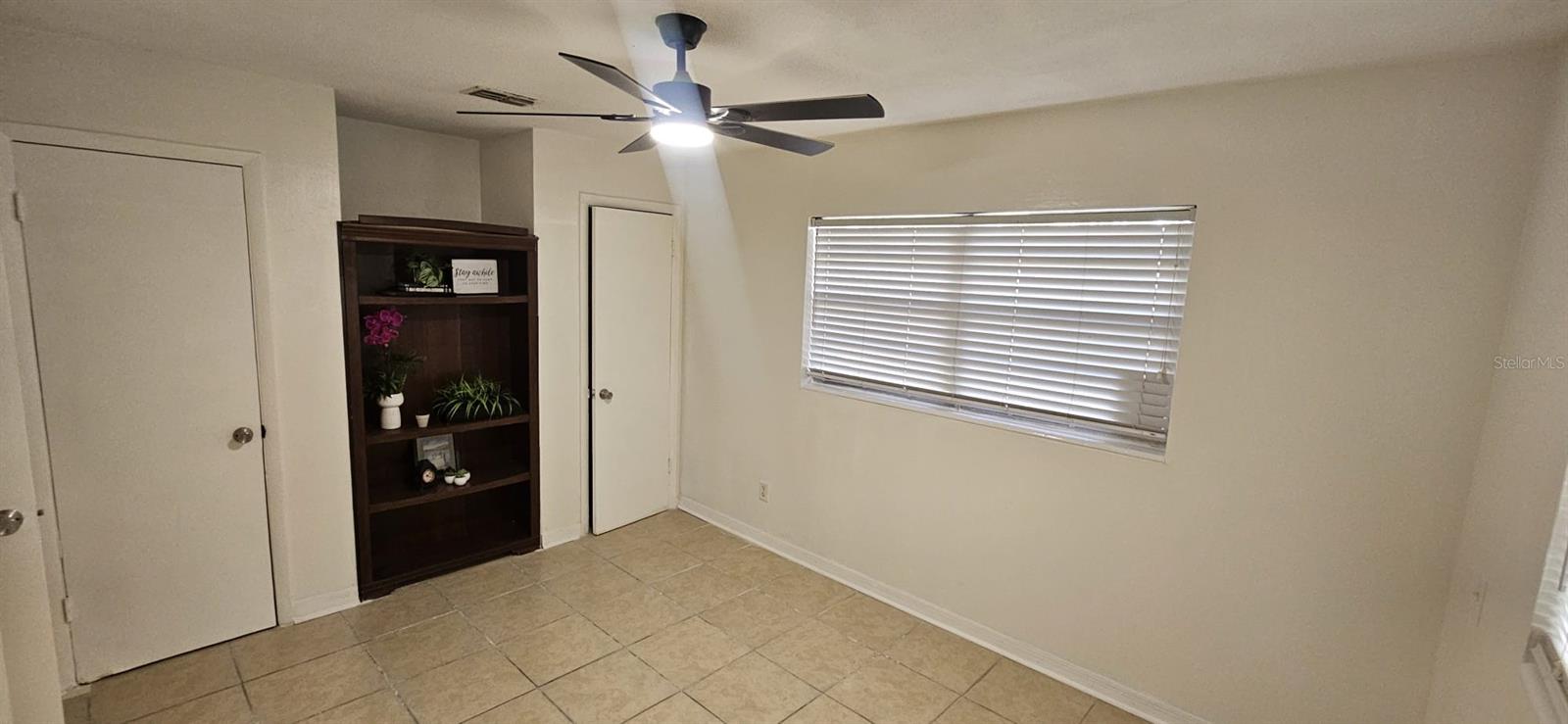 Image 8 of 8 For 332 Oleander Way