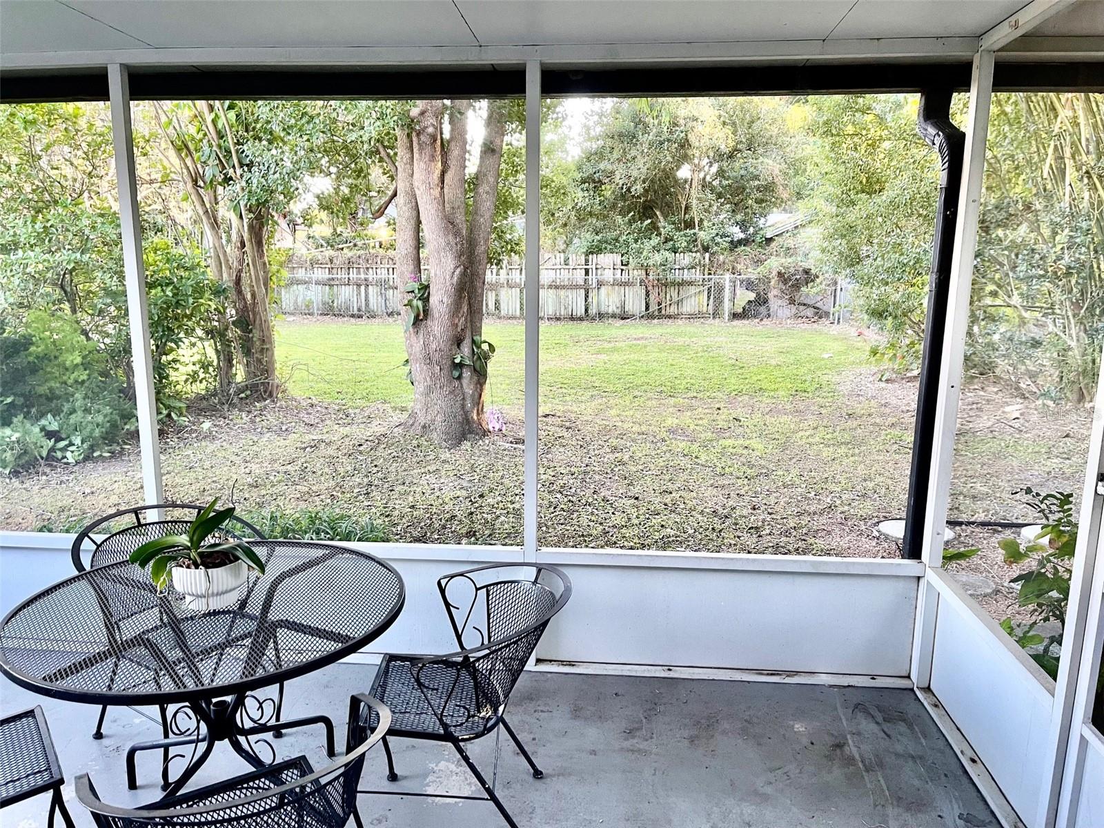 Image 15 of 15 For 2176 Crandon Avenue