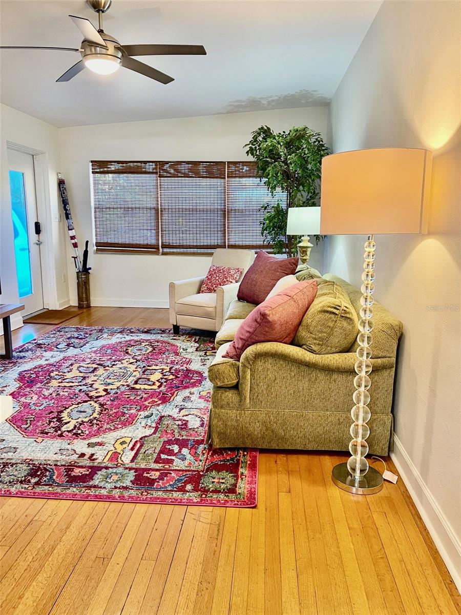 Image 4 of 15 For 2176 Crandon Avenue