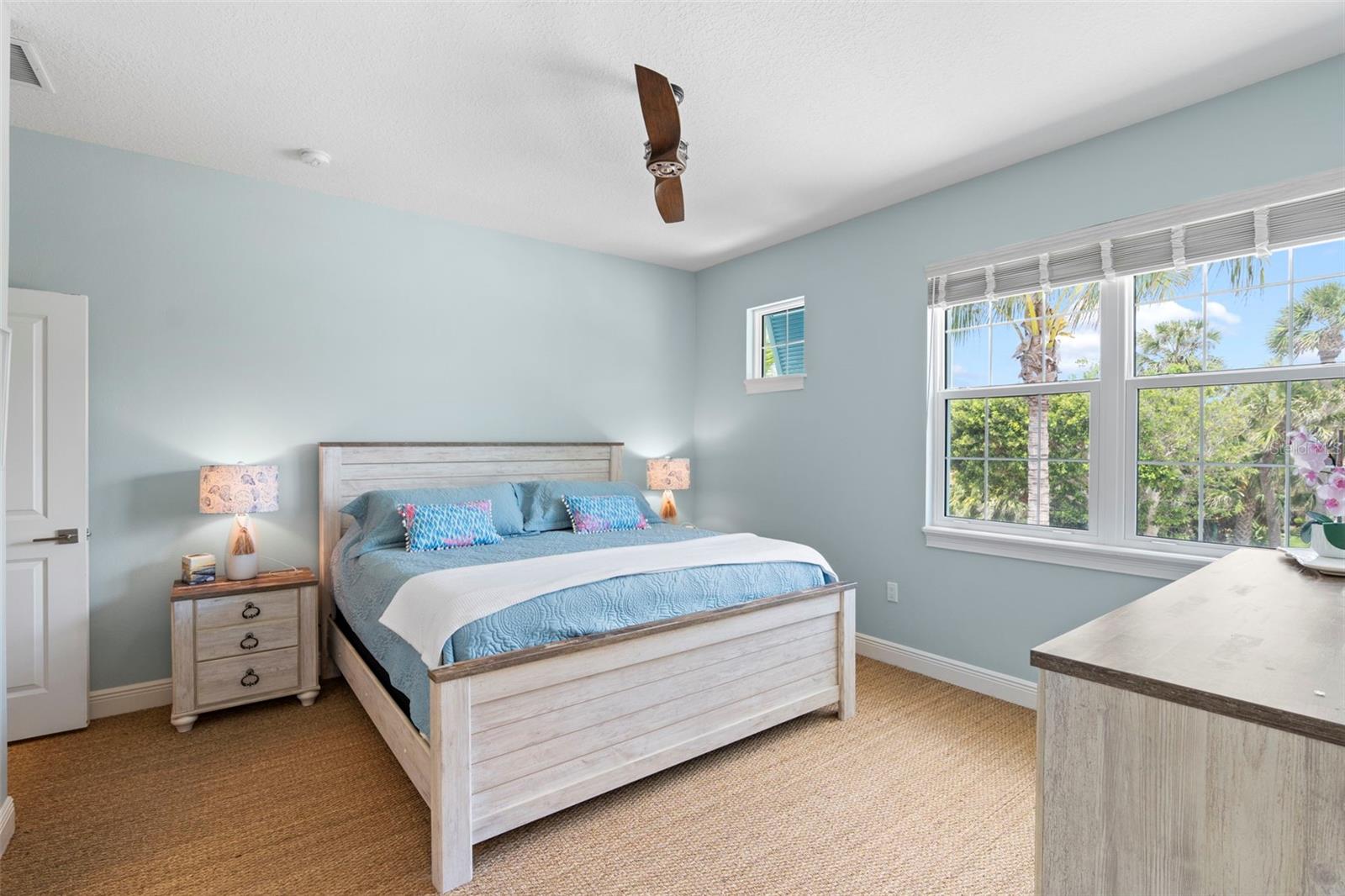 Image 17 of 33 For 105 12th Avenue