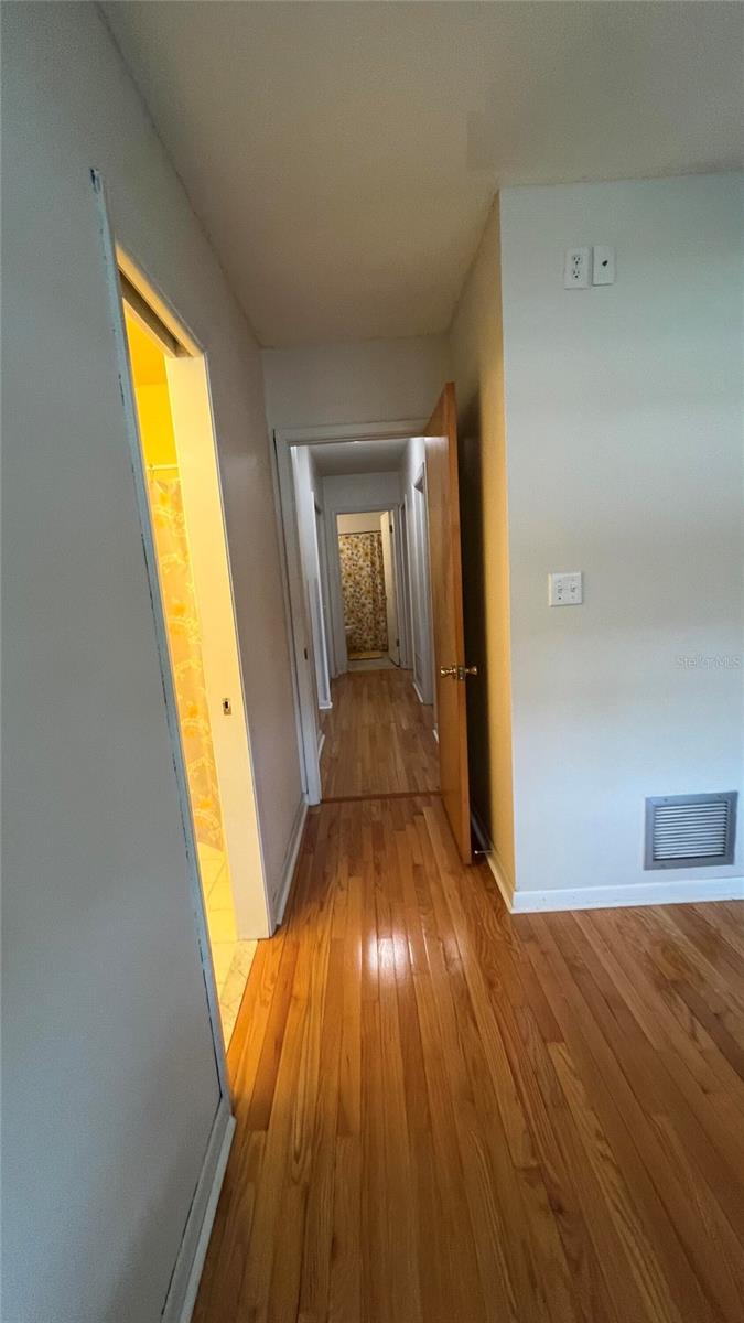 Image 61 of 98 For 1329 36th Avenue