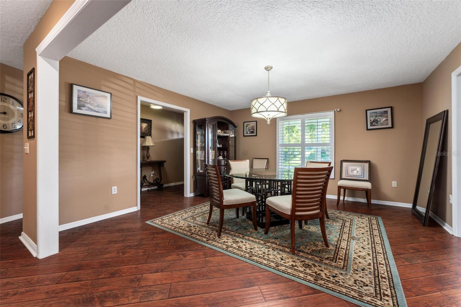 Image 10 of 55 For 819 Harbour Court