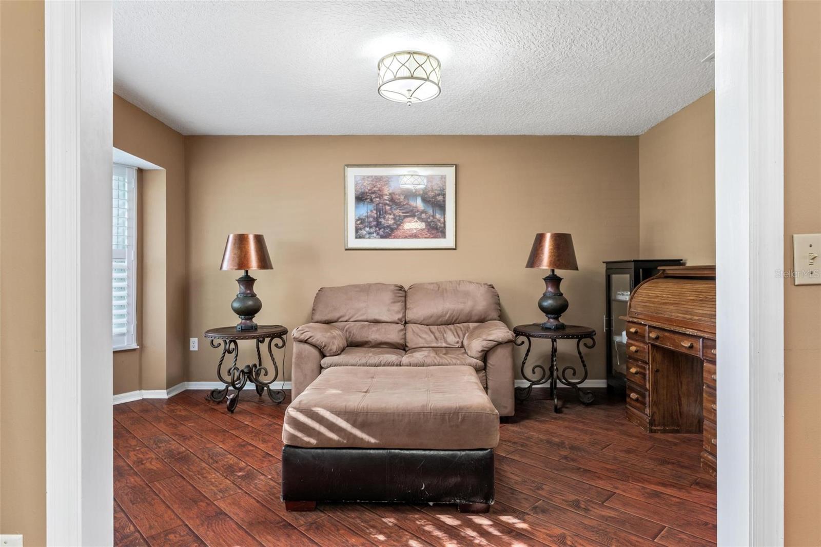 Image 14 of 55 For 819 Harbour Court