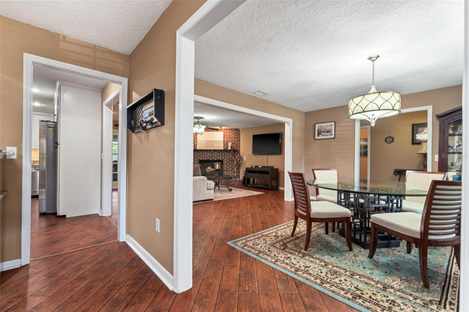 Image 17 of 55 For 819 Harbour Court