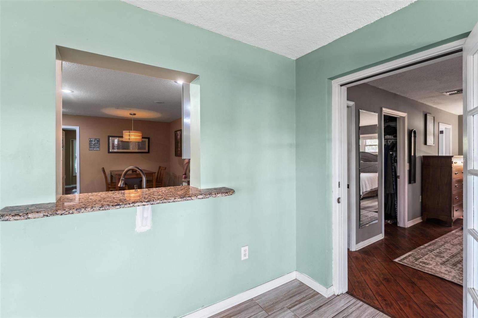 Image 40 of 55 For 819 Harbour Court