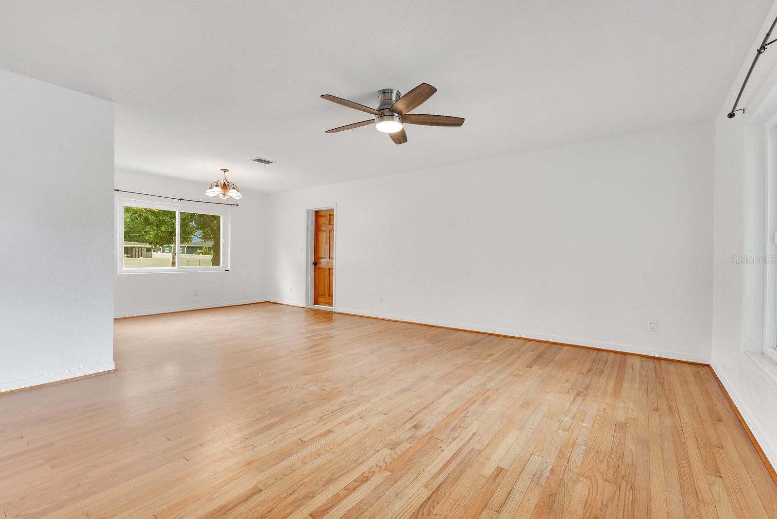 Image 9 of 33 For 3100 Nancy Street