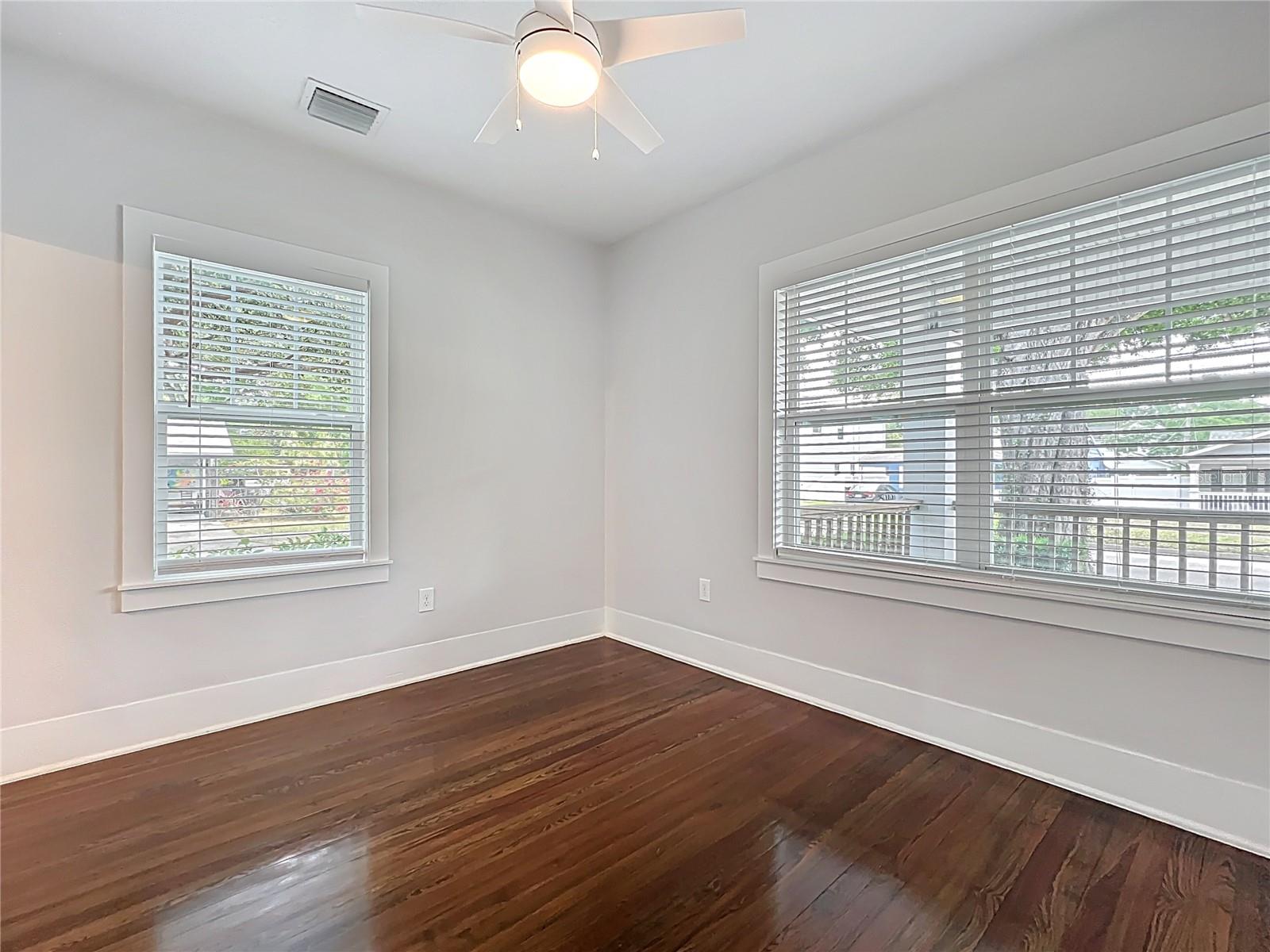 Image 20 of 49 For 2522 Elizabeth Avenue